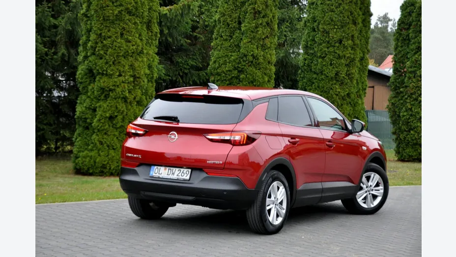 OPEL Grandland X -