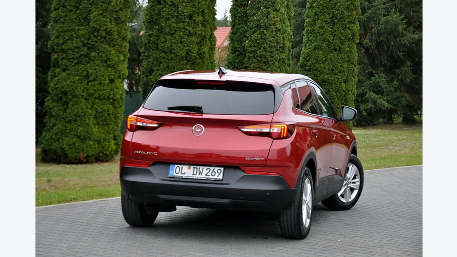 OPEL Grandland X -