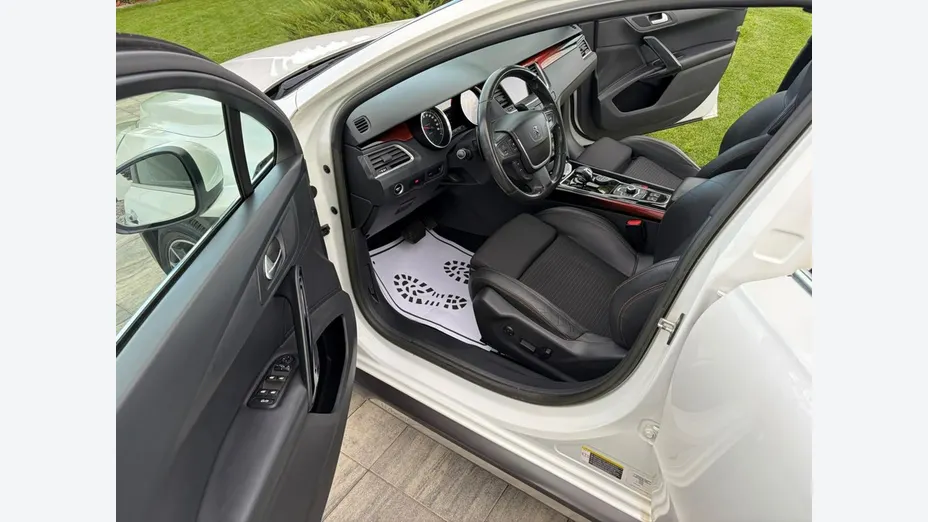 PEUGEOT 508 -