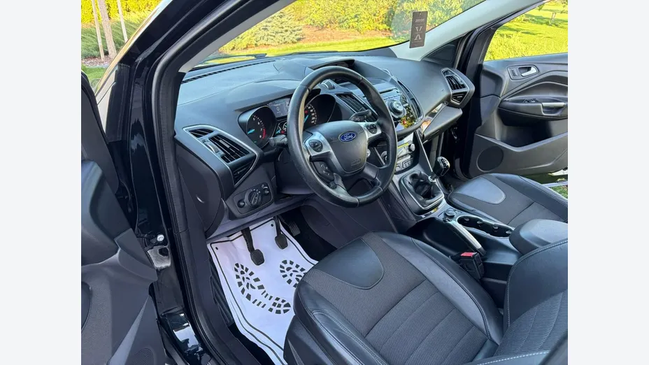 FORD Kuga -