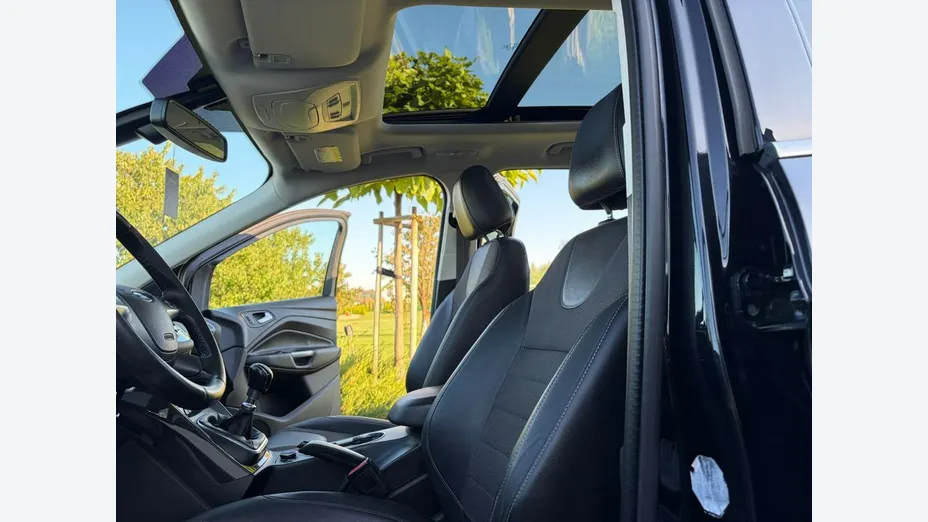 FORD Kuga -
