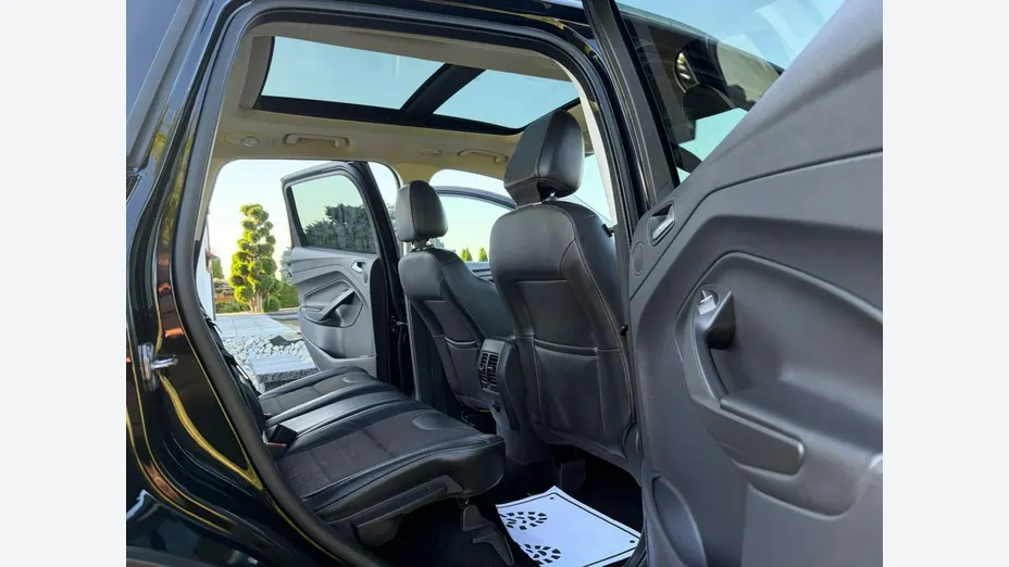 FORD Kuga -