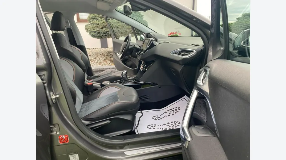 PEUGEOT 2008 -
