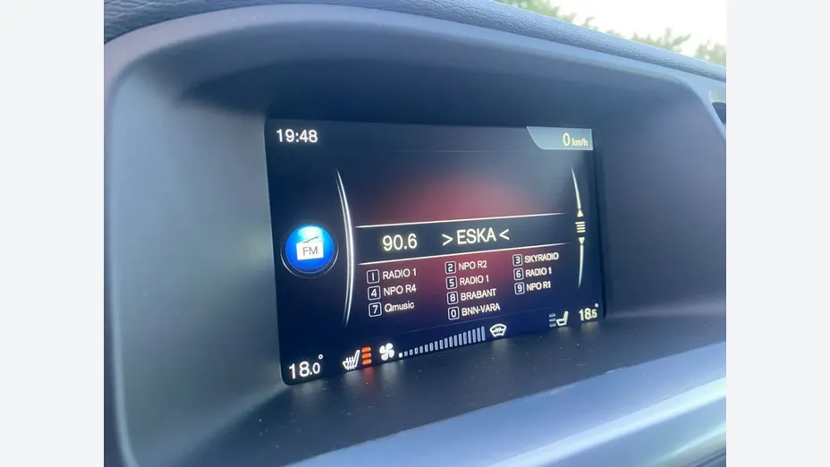 VOLVO V60 -