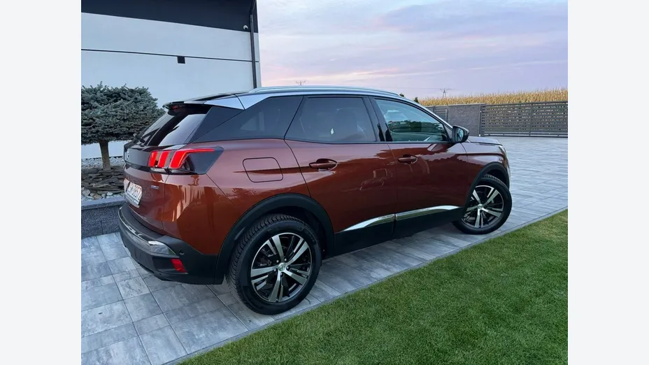 PEUGEOT 3008 -