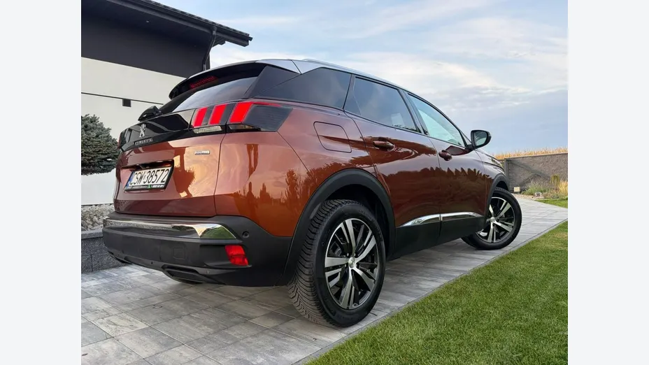 PEUGEOT 3008 -