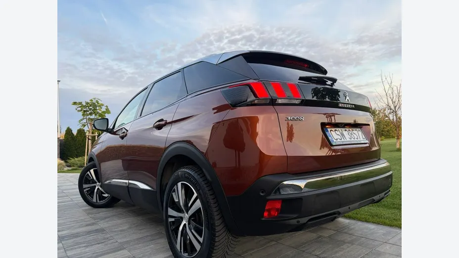 PEUGEOT 3008 -