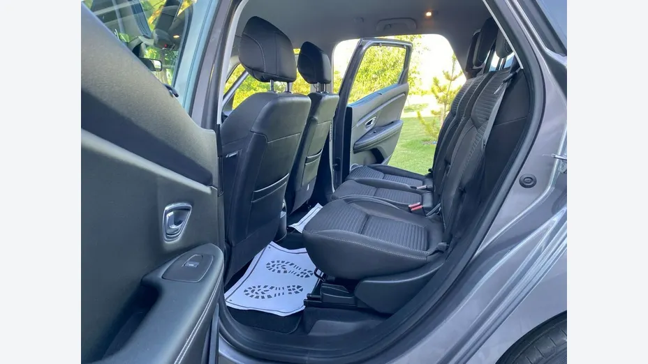 RENAULT Scenic -
