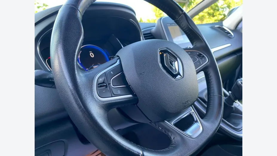 RENAULT Scenic -