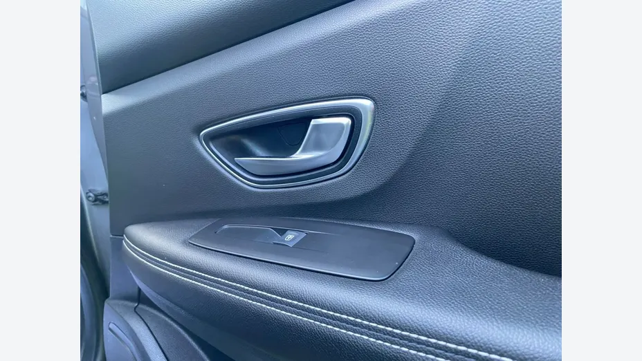 RENAULT Scenic -
