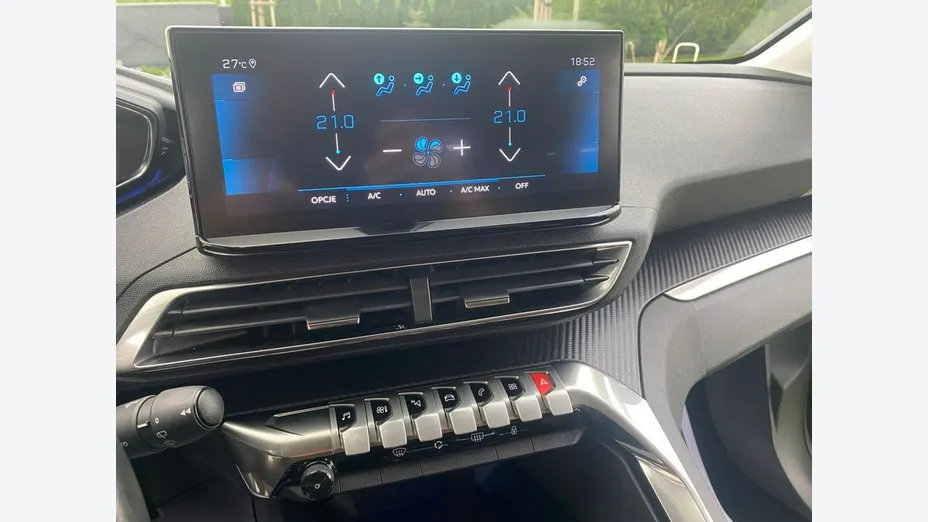 PEUGEOT 3008 -