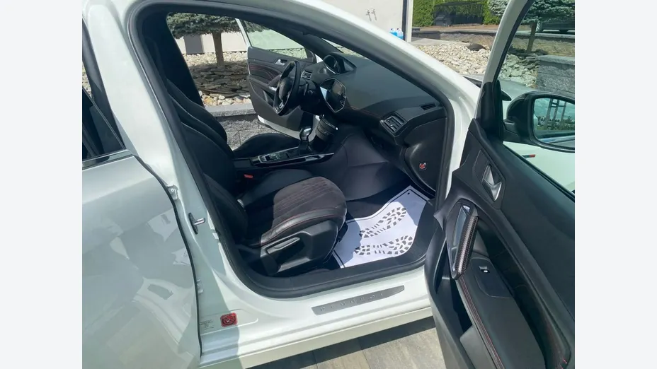 PEUGEOT 308 -