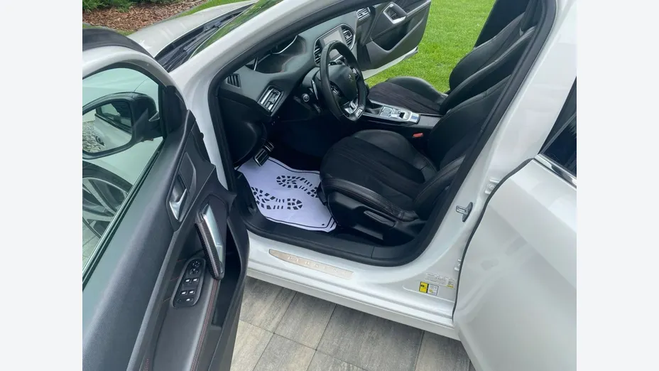 PEUGEOT 308 -