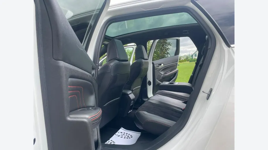 PEUGEOT 308 -