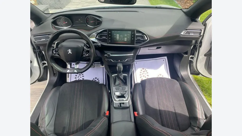 PEUGEOT 308 -