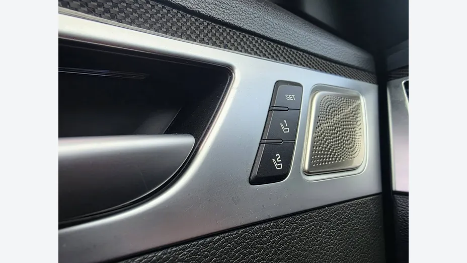 Genesis G80 -