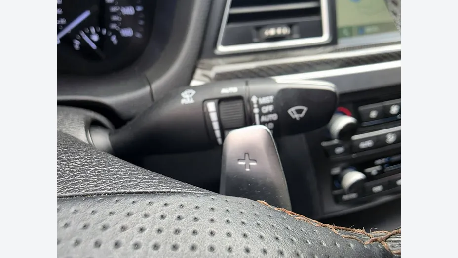 Genesis G80 -