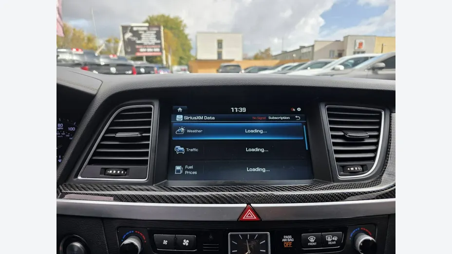 Genesis G80 -