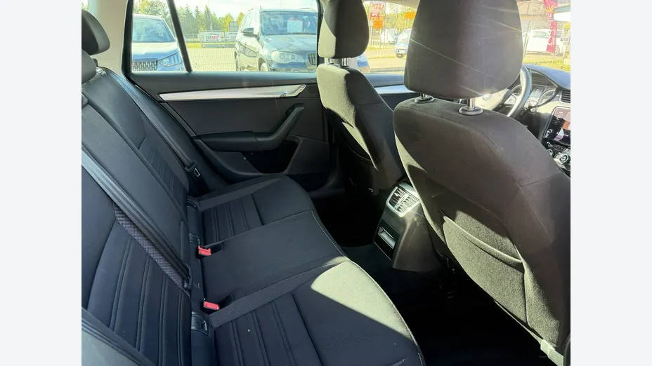 SKODA Octavia -