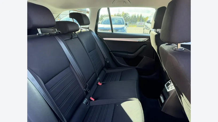SKODA Octavia -