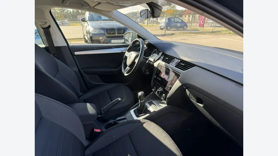 SKODA Octavia -
