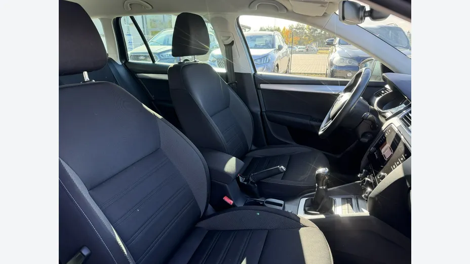 SKODA Octavia -