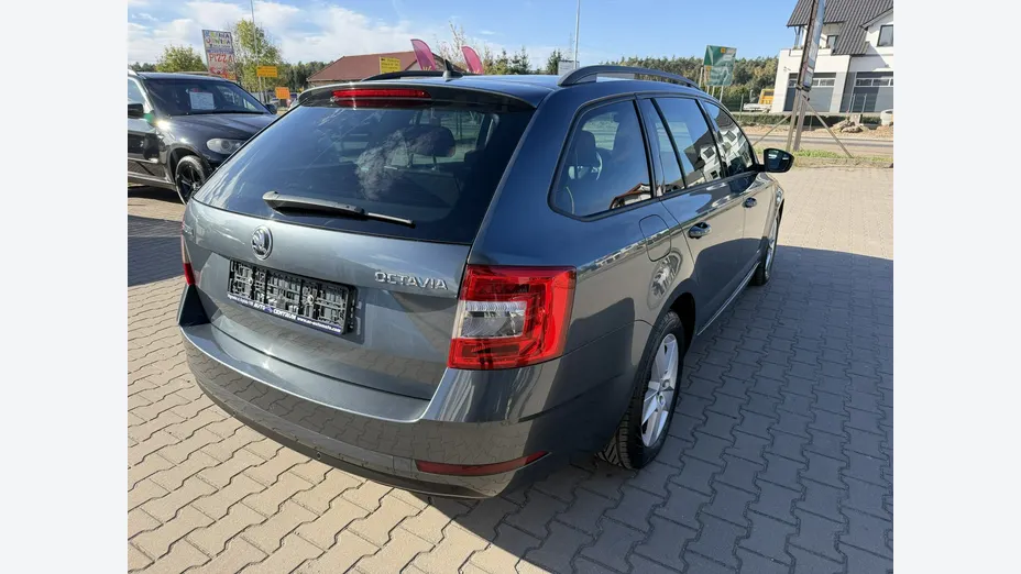 SKODA Octavia -