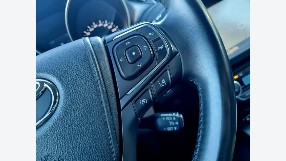 TOYOTA Avensis -