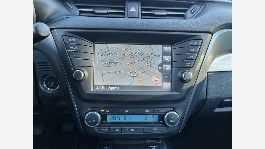 TOYOTA Avensis -