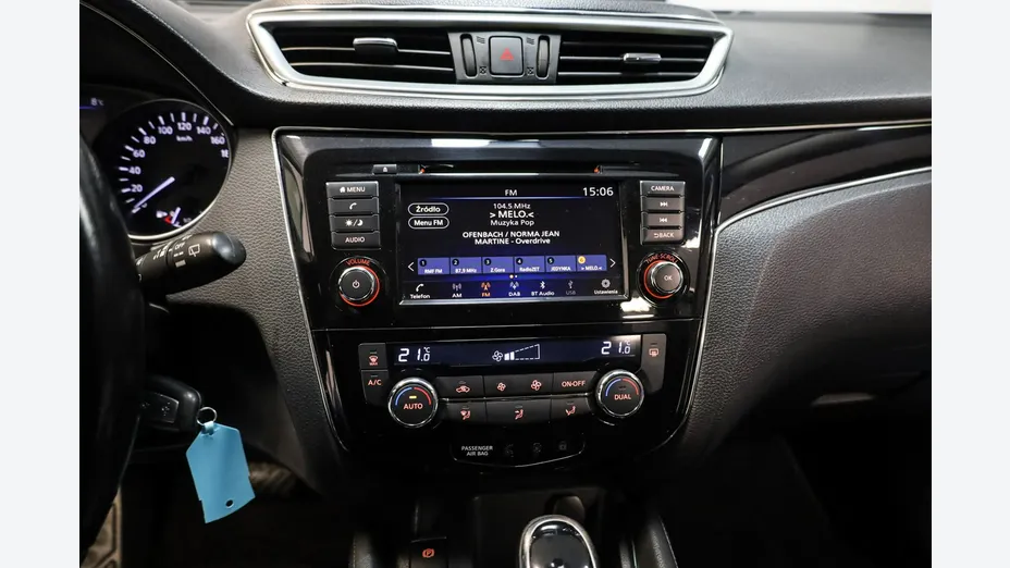 NISSAN Qashqai -