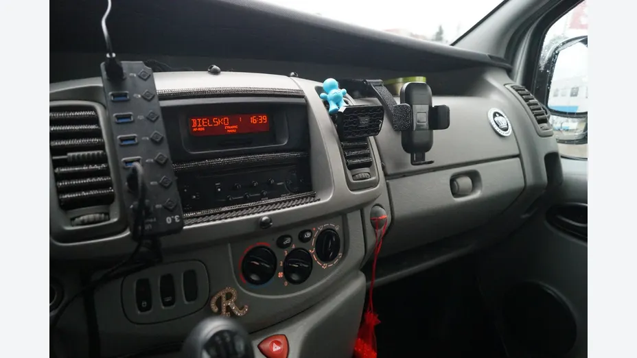 RENAULT Trafic -