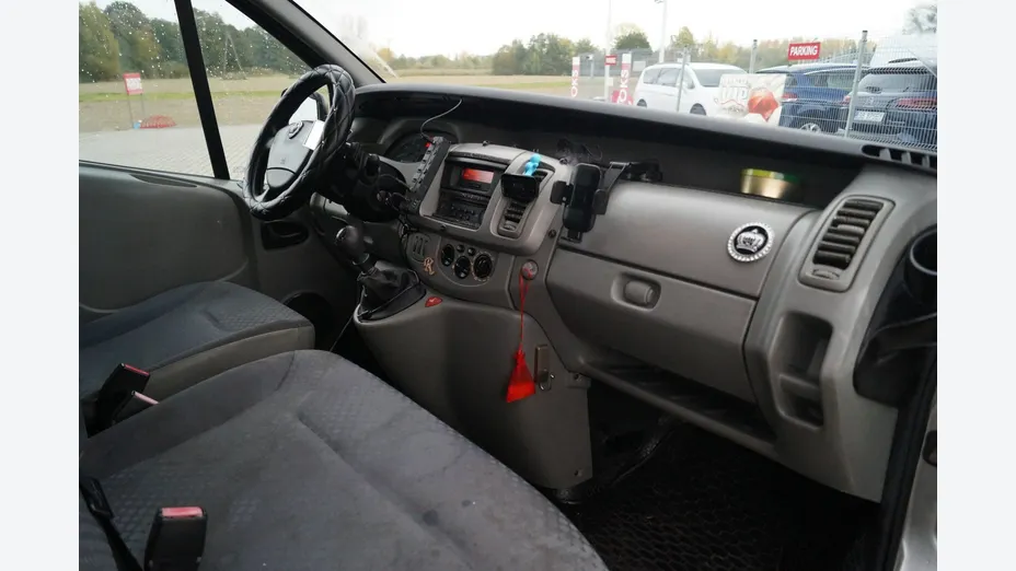 RENAULT Trafic -