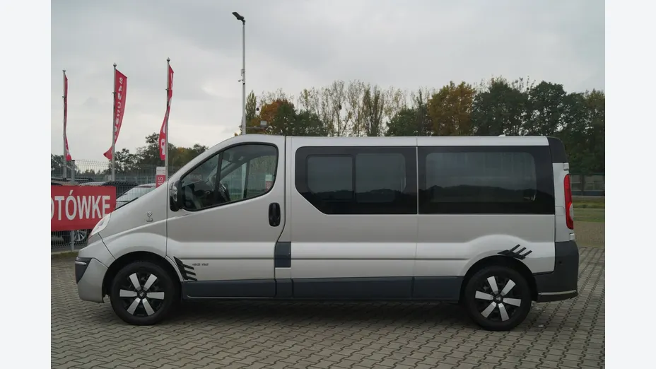 RENAULT Trafic -