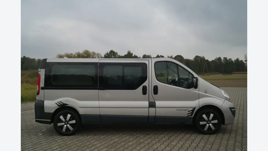 RENAULT Trafic -