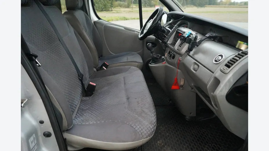 RENAULT Trafic -