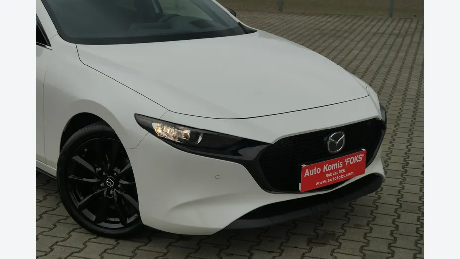 MAZDA 3 -