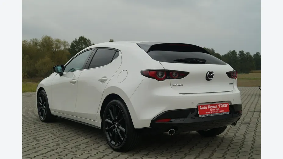 MAZDA 3 -