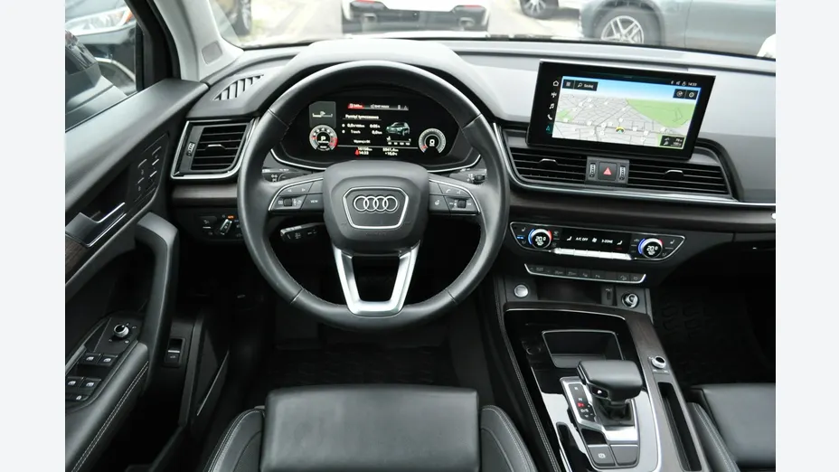 AUDI Q5 -
