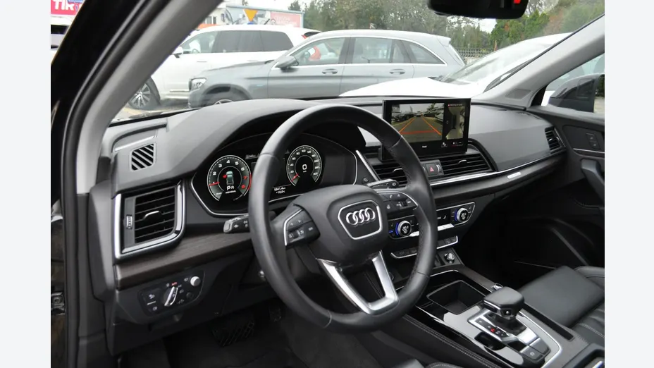 AUDI Q5 -