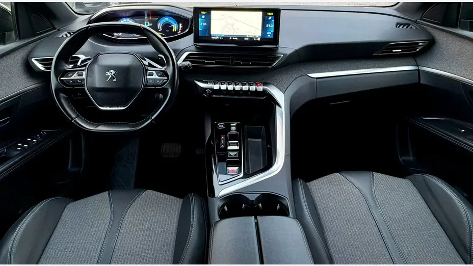 PEUGEOT 3008 -