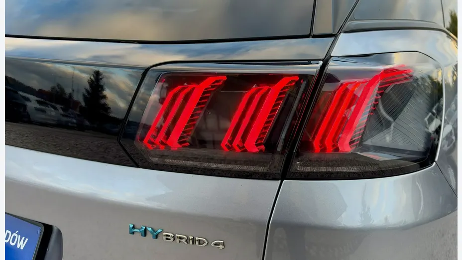 PEUGEOT 3008 -