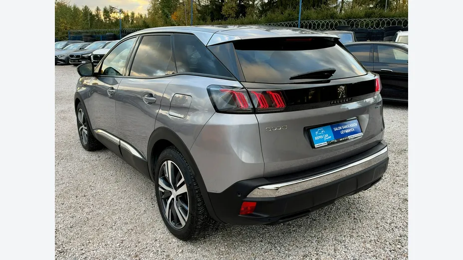 PEUGEOT 3008 -