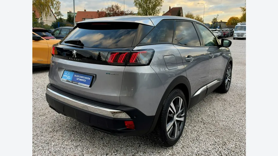 PEUGEOT 3008 -