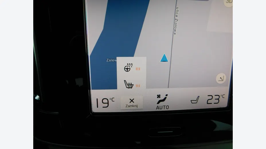 VOLVO XC40 -