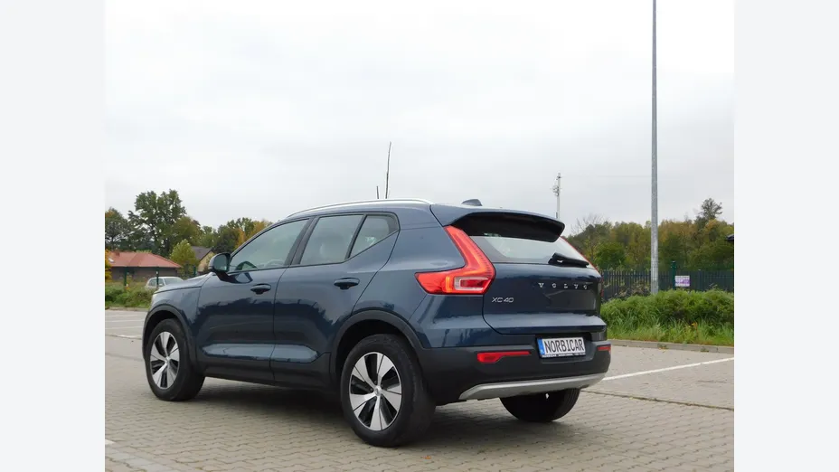 VOLVO XC40 -