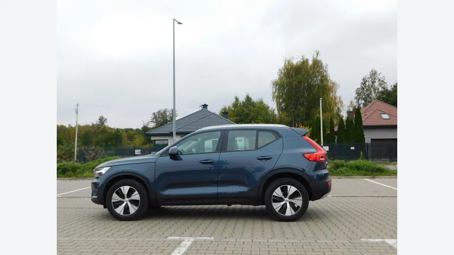 VOLVO XC40 -