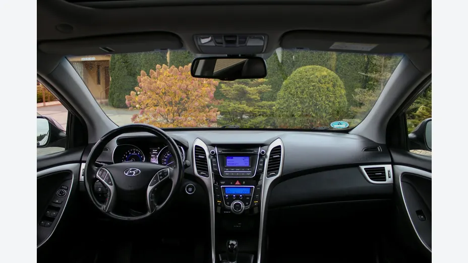 HYUNDAI i30 -