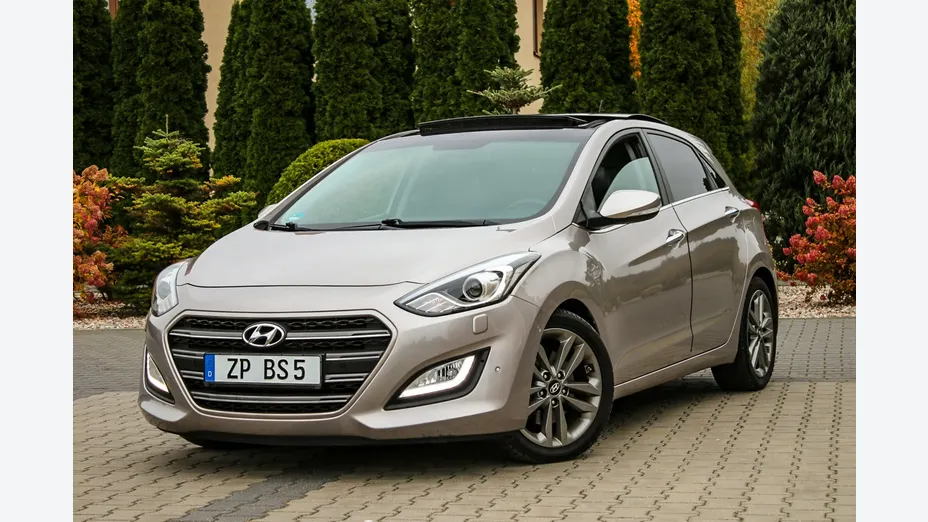 HYUNDAI i30 -
