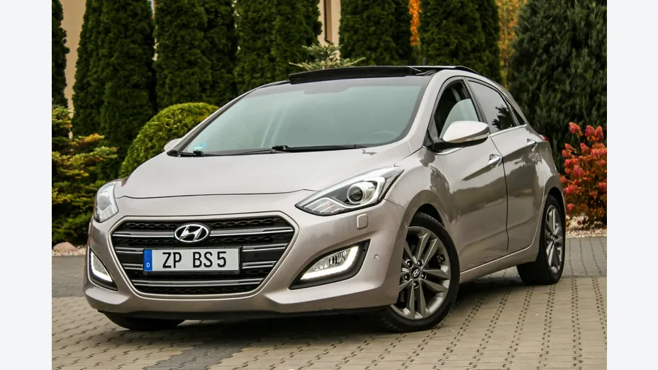 HYUNDAI i30 -