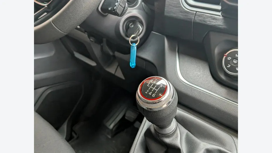 RENAULT Trafic -